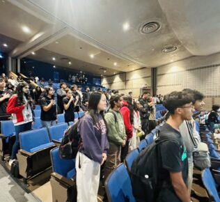 Amnesty International Students during Mayor Visit